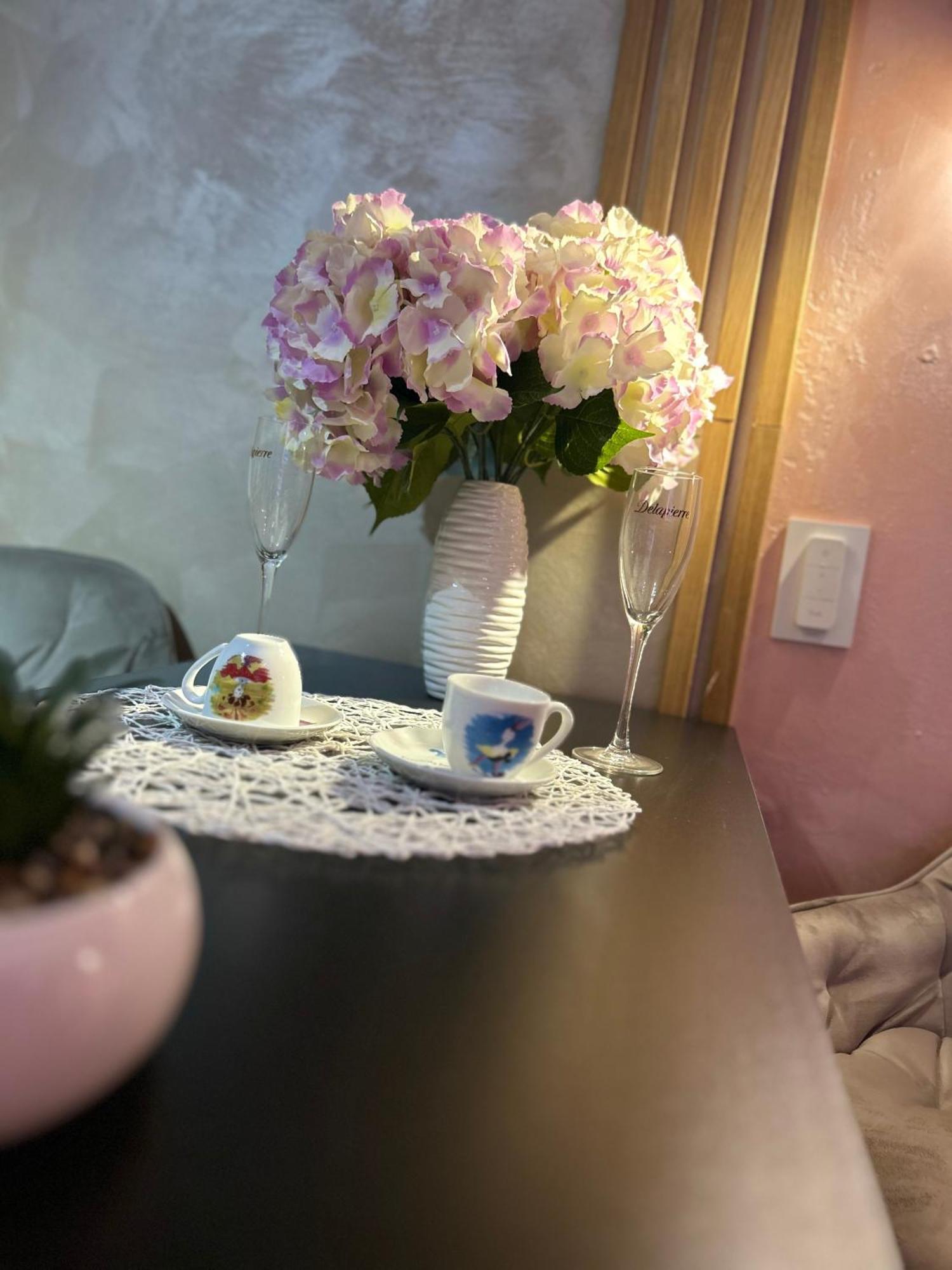 2-Bedroom, 2-Bathroom With Fireplace And Garden At Winslow Infinity Bansko Exterior photo