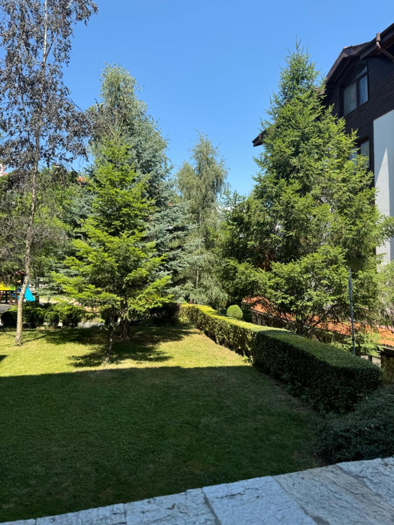 2-Bedroom, 2-Bathroom With Fireplace And Garden At Winslow Infinity Bansko Exterior photo