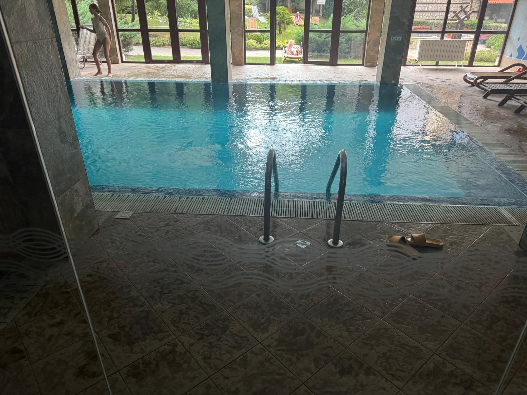 2-Bedroom, 2-Bathroom With Fireplace And Garden At Winslow Infinity Bansko Exterior photo